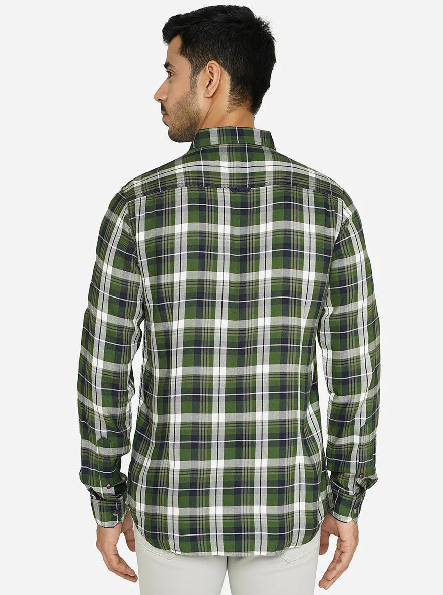 Green Checked Slim Fit Semi Casual Shirt | JadeBlue