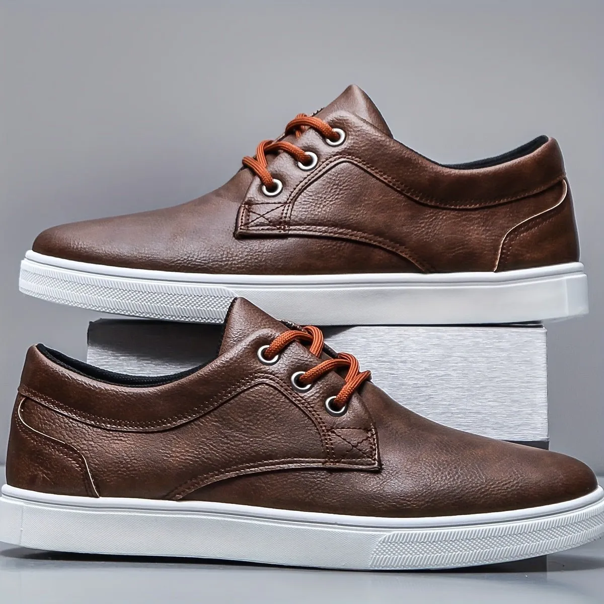 Modern Men's PU Leather Skate Shoes: Durable Design, Breathable Comfort, Enhanced Traction